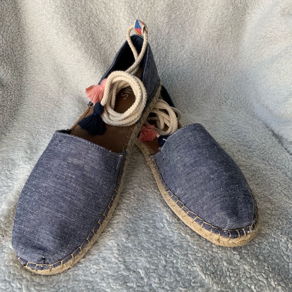 TOMS chambray ankle wrap espadrille sandal, size 9.5 NEW